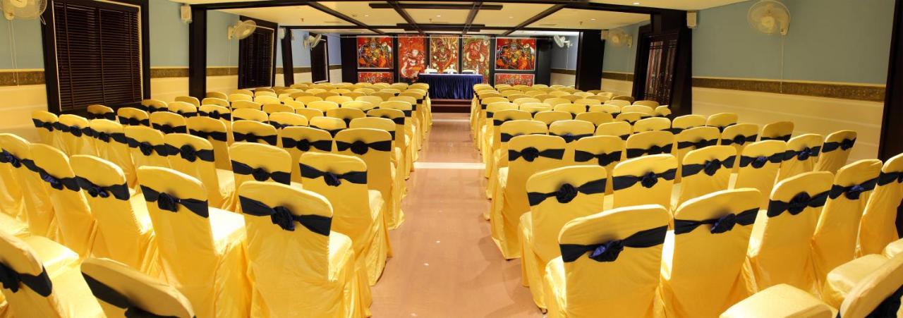 Vishnu Inn Guruvāyūr Buitenkant foto