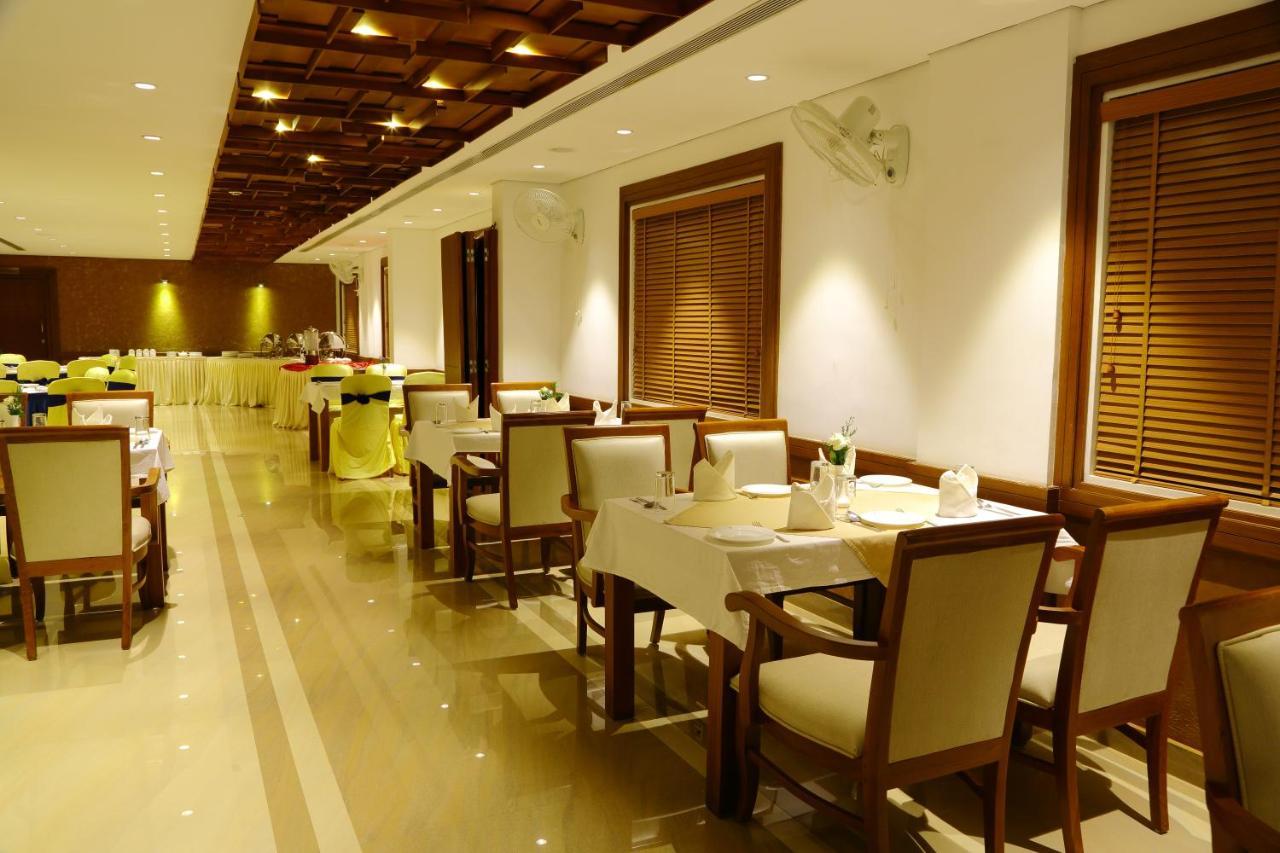 Vishnu Inn Guruvāyūr Buitenkant foto