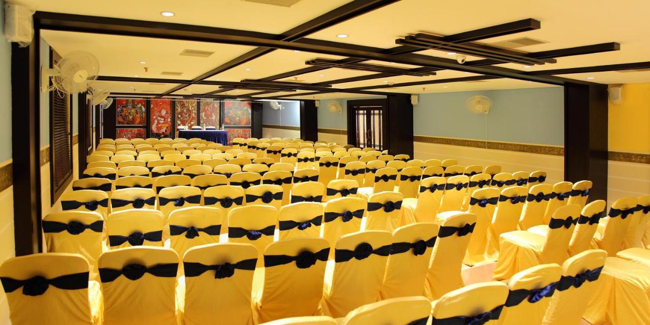 Vishnu Inn Guruvāyūr Buitenkant foto