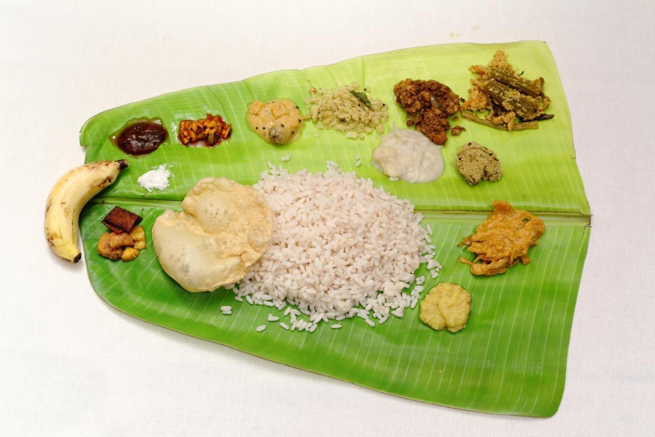 Vishnu Inn Guruvāyūr Buitenkant foto