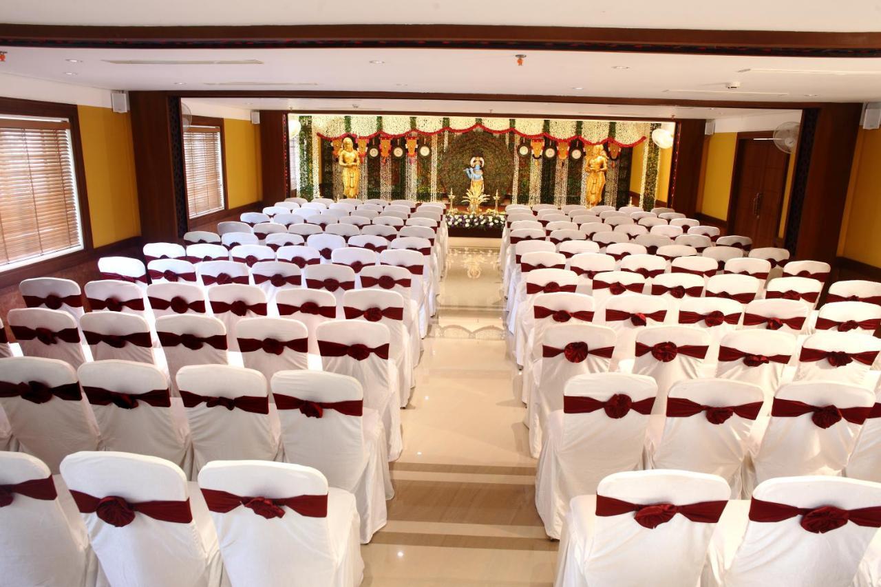 Vishnu Inn Guruvāyūr Buitenkant foto
