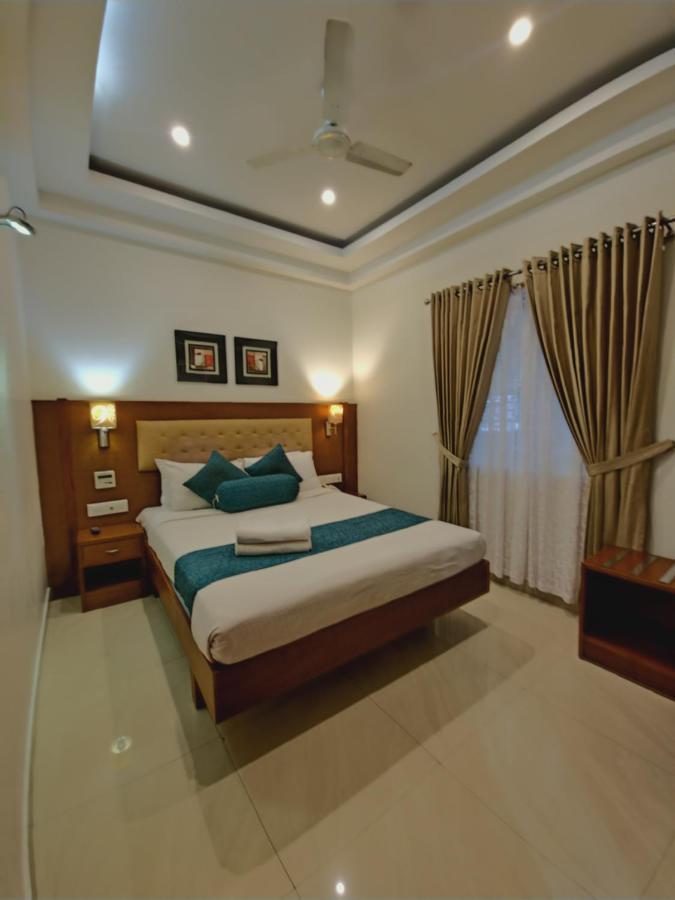 Vishnu Inn Guruvāyūr Buitenkant foto