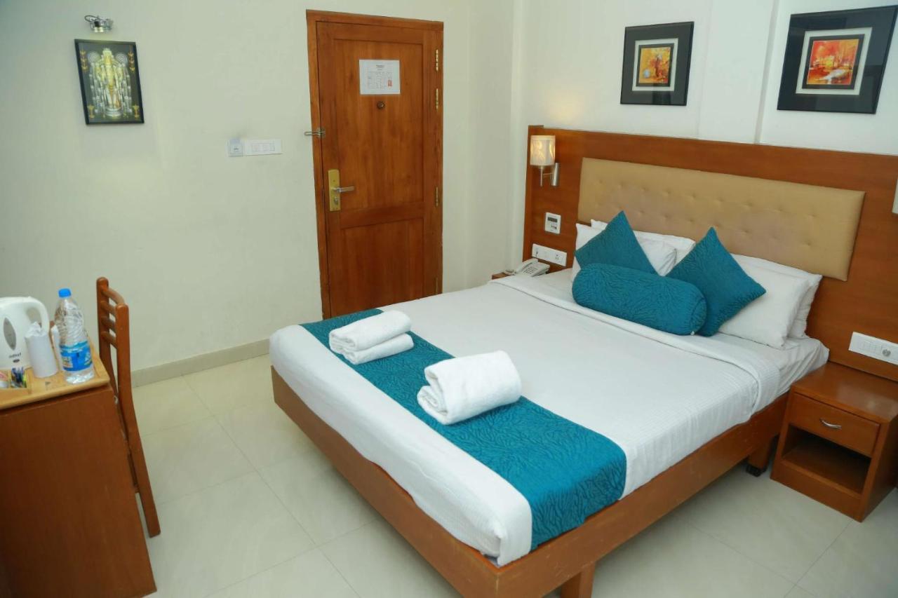 Vishnu Inn Guruvāyūr Buitenkant foto