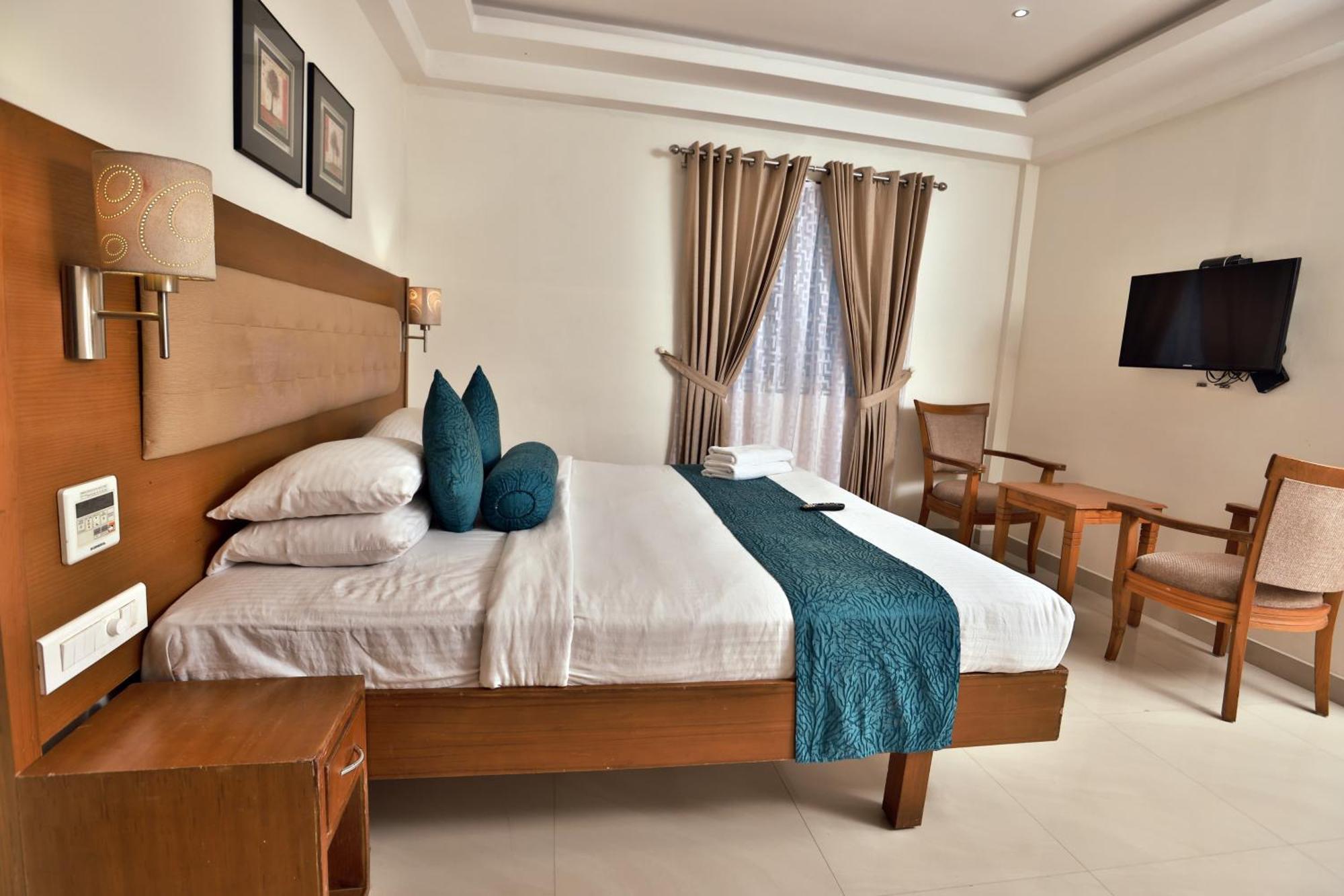 Vishnu Inn Guruvāyūr Buitenkant foto